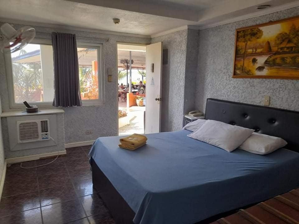 Blue Rock Resort Olongapo Dış mekan fotoğraf