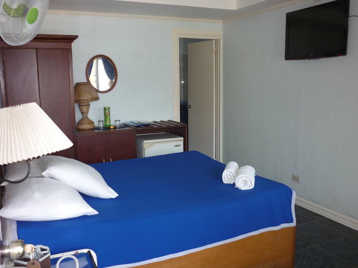 Blue Rock Resort Olongapo Dış mekan fotoğraf